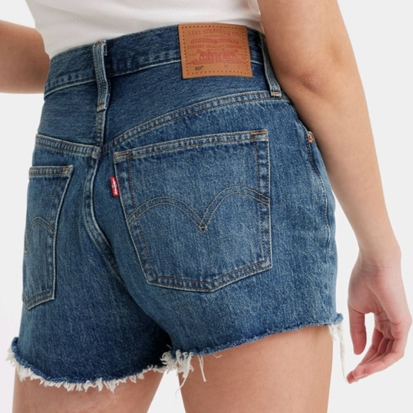 LEVI'S 501 Button Fly Regular‎ Rise Fringe Hem Denim Jean Shorts Women's Size 26 - Picture 1 of 12